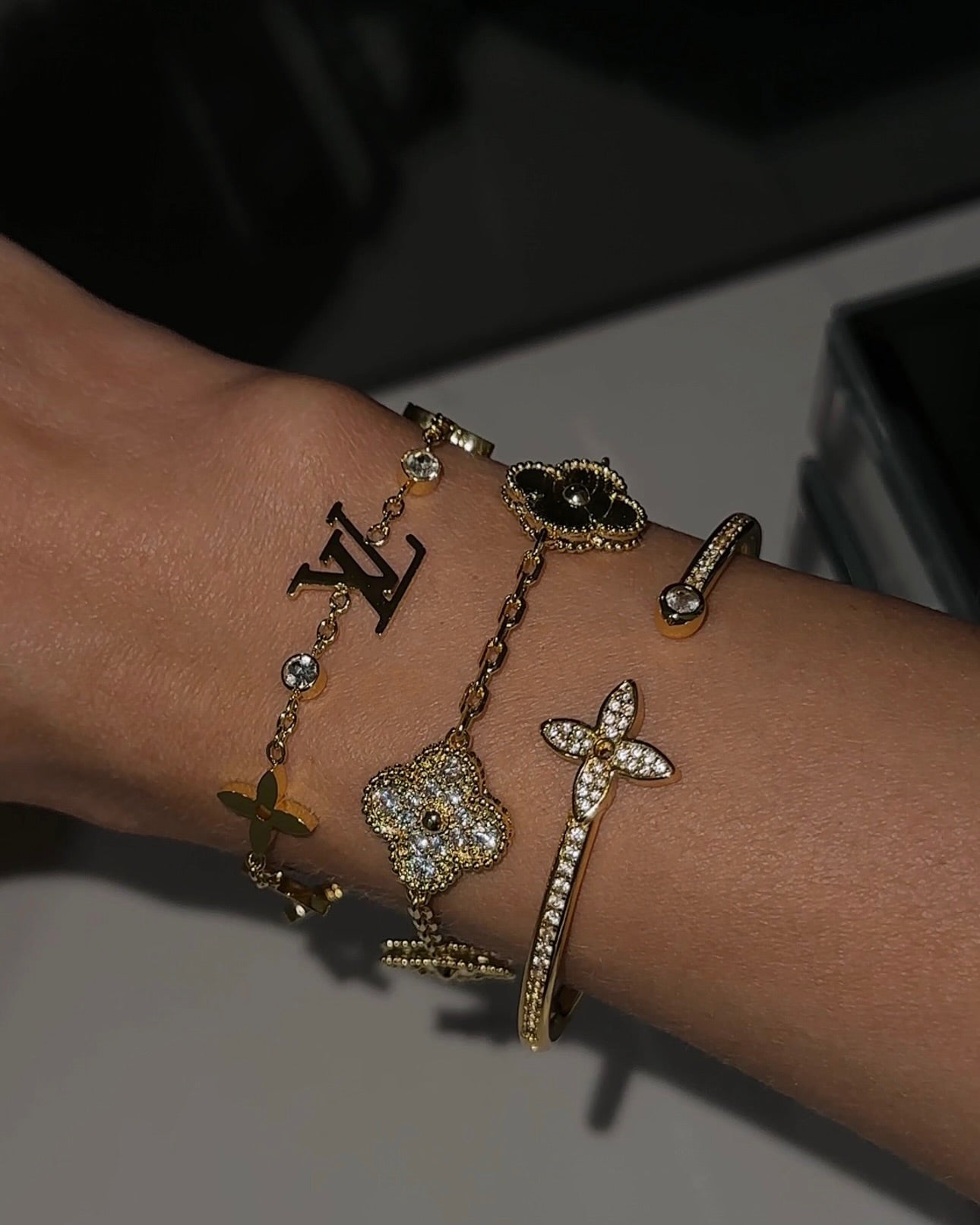 SAINT LIVIA | GOLD BRACELE
